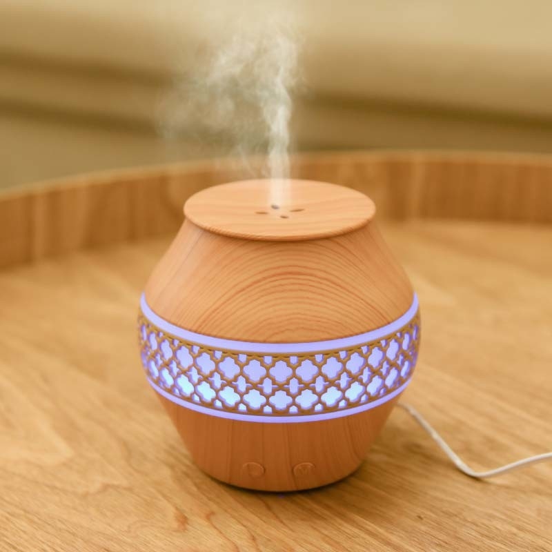 120 ml Haushaltsgerät Kleines tragbares Kühlnebelluftbefeuchter mit LED-Leuchten Aroma Essential Oil Spray Aroma Diffuser